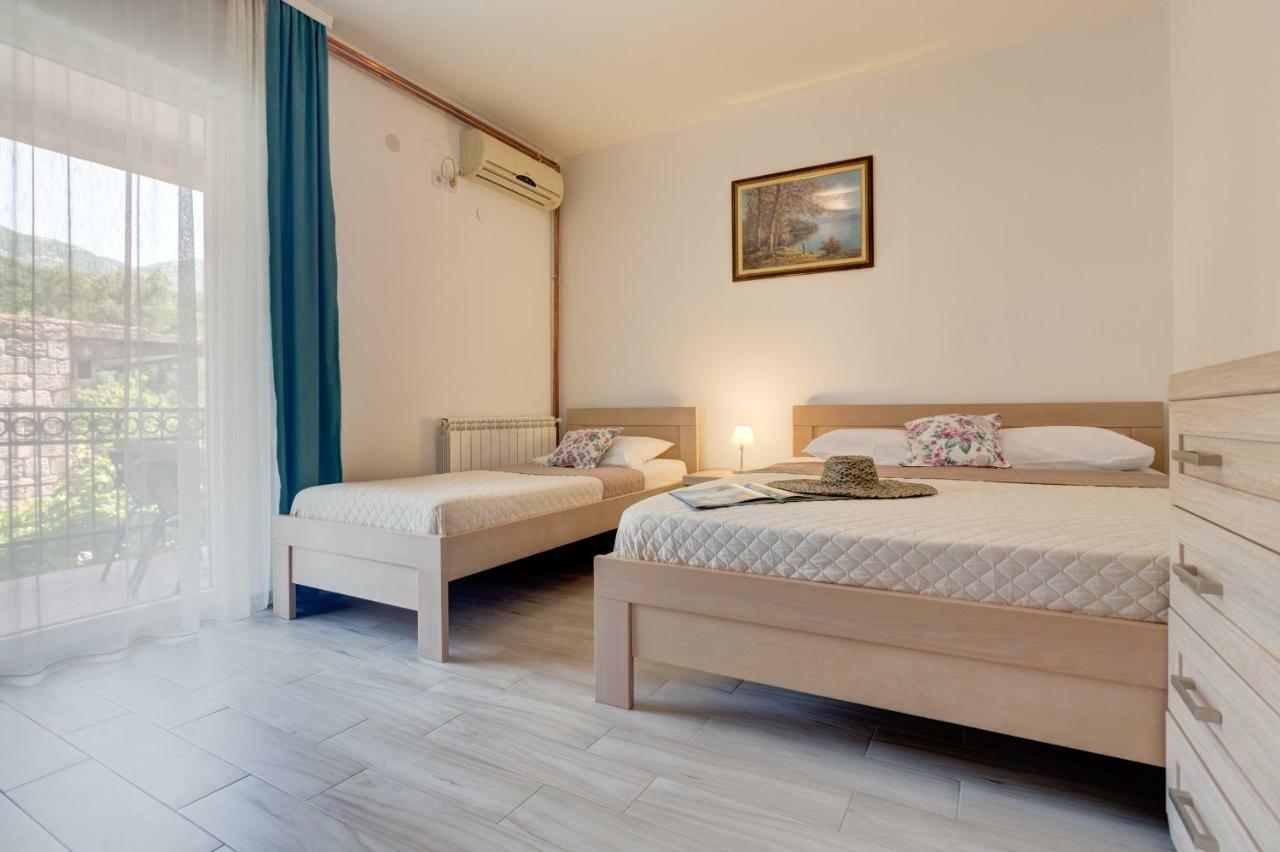 Apartments Radojevic Petrovac Εξωτερικό φωτογραφία