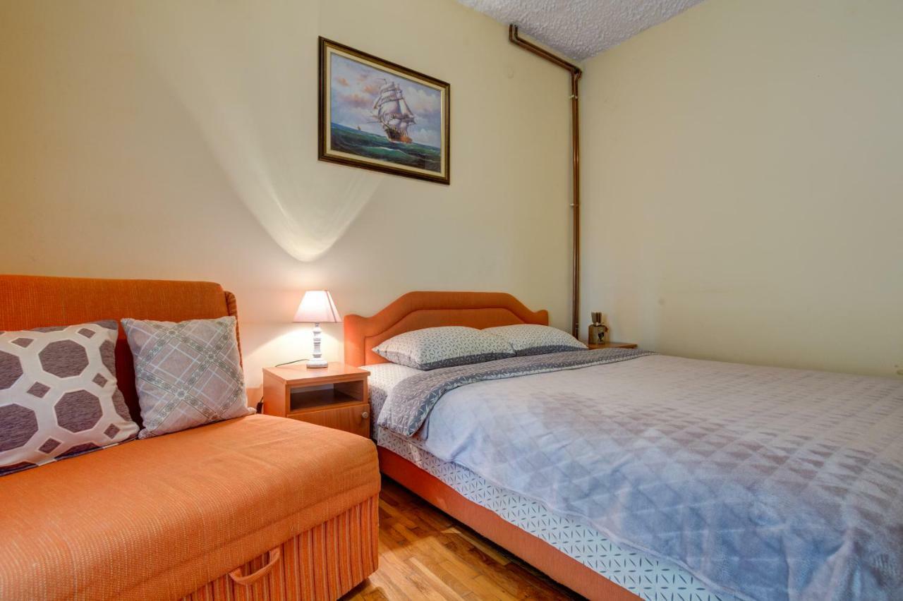 Apartments Radojevic Petrovac Εξωτερικό φωτογραφία