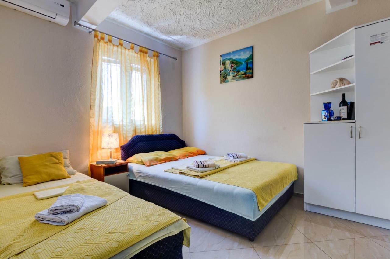 Apartments Radojevic Petrovac Εξωτερικό φωτογραφία